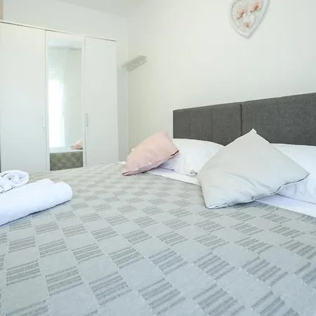 Apartments Lana I Davide Zadar Exterior photo