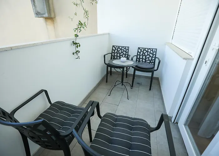 Apartments Lana I Davide